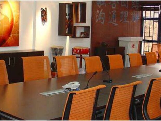 Office & Boardroom AOS-OFF-002